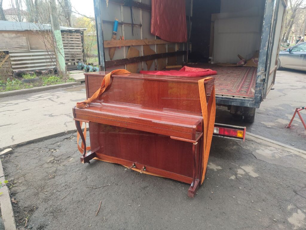 Снос пианино